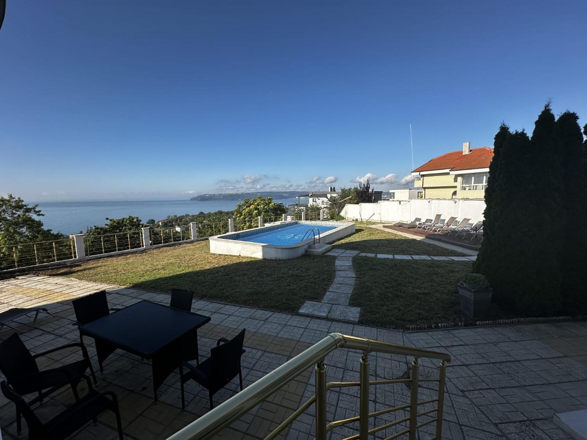 Quartz Hotels Varna Briz Exterior photo